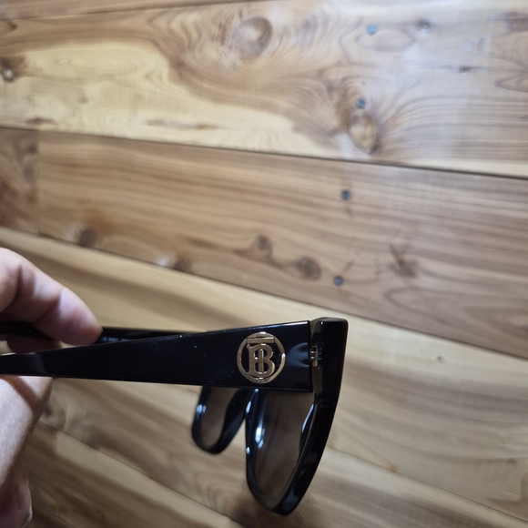 Burberry Black Polarized Sunglasses - Picture 1 of 6